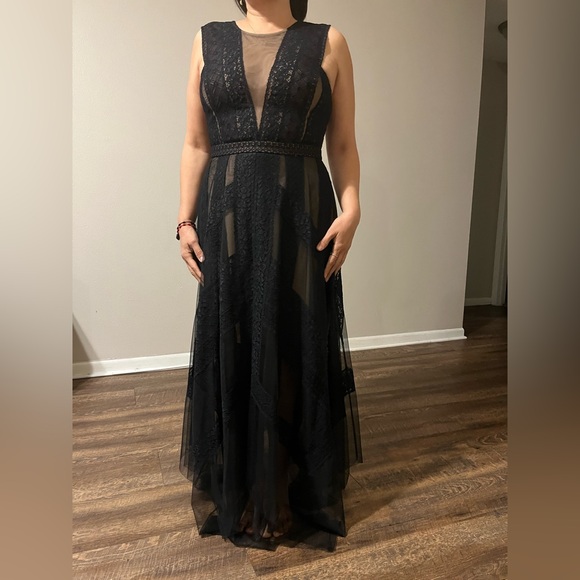 BCBGMAXAZRIA
Andi Asymmetrical Striped-Lace Dress Black Sleeveless - Picture 6 of 7